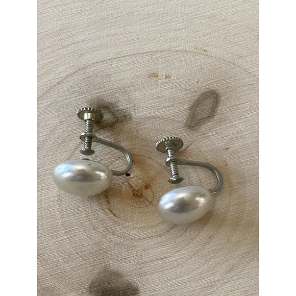 Vintage Small faux pearl Silver Button Clip On Earrings Screw Back Japan - Picture 7 of 9